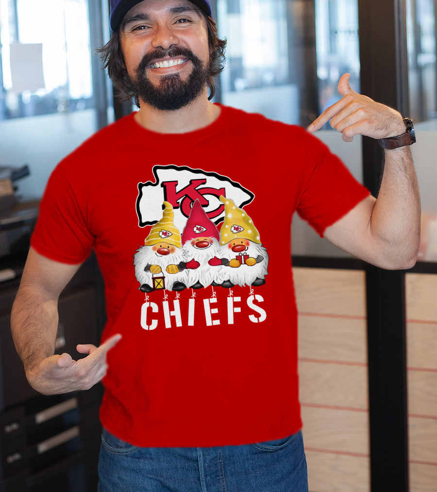 Kansas City Chiefs Merry Christmas Happy Holidays Gnomes T-Shirt