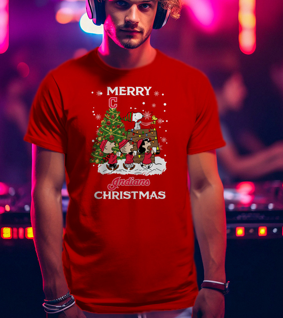 Merry Christmas Indians Snoopy Peanuts Tree Celebration T-Shirt