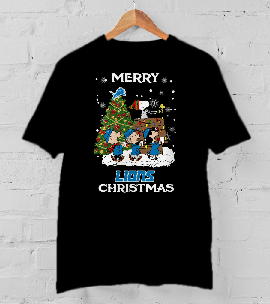 Merry Lions Christmas Detroit Peanuts Tree T-Shirt