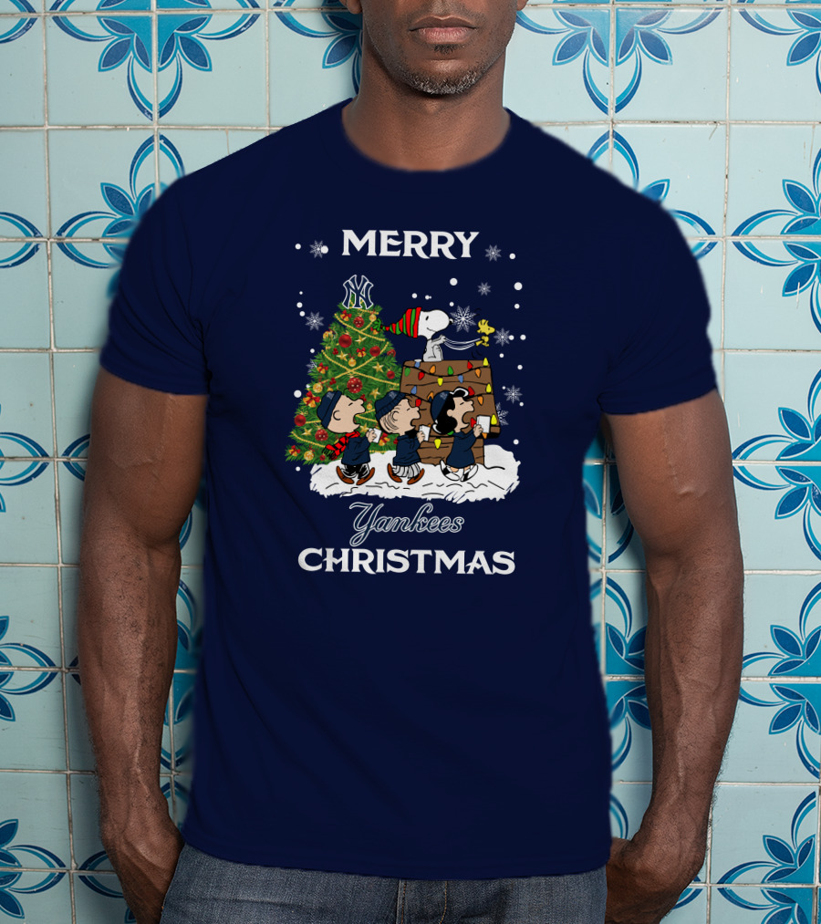 Merry Yankees Christmas Peanuts Tree New York Yankees T-Shirt