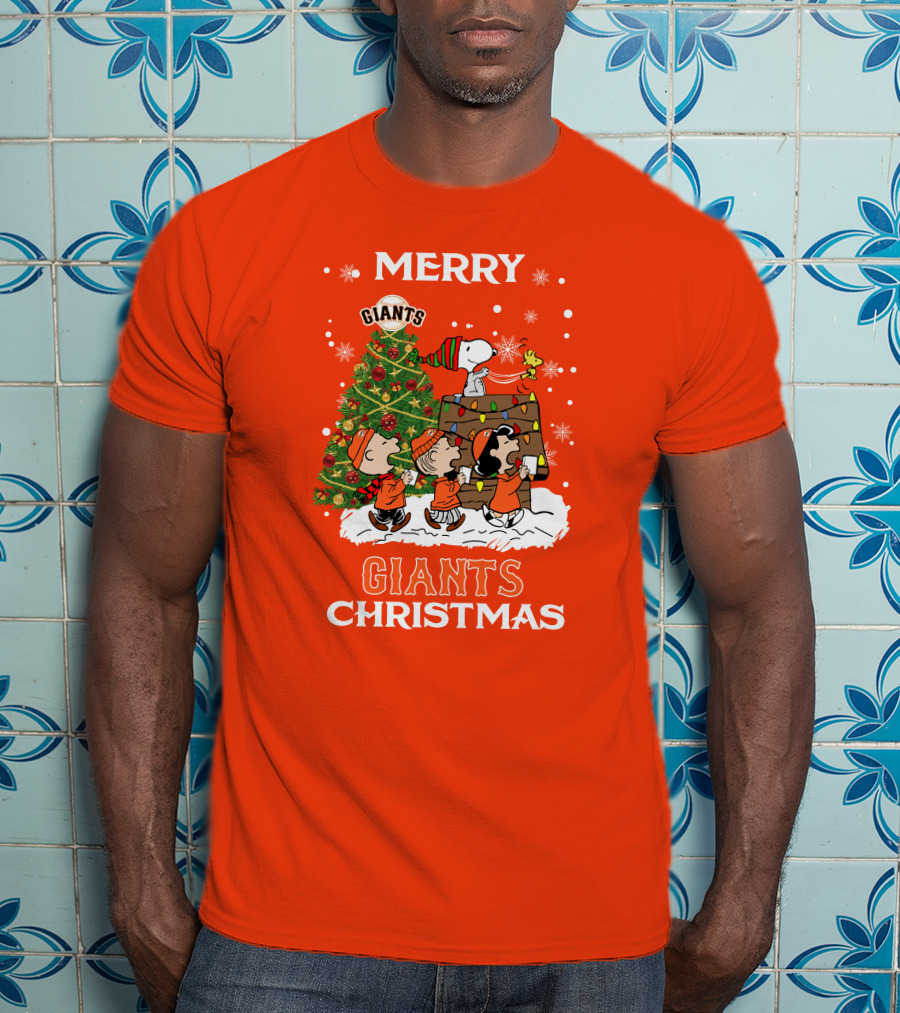 Merry Christmas San Francisco Giants Peanuts Tree T-Shirt