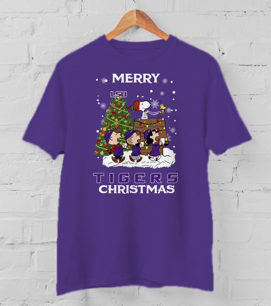 Lsu Tigers Merry Christmas Snoopy Christmas Tree Peanuts T-Shirt