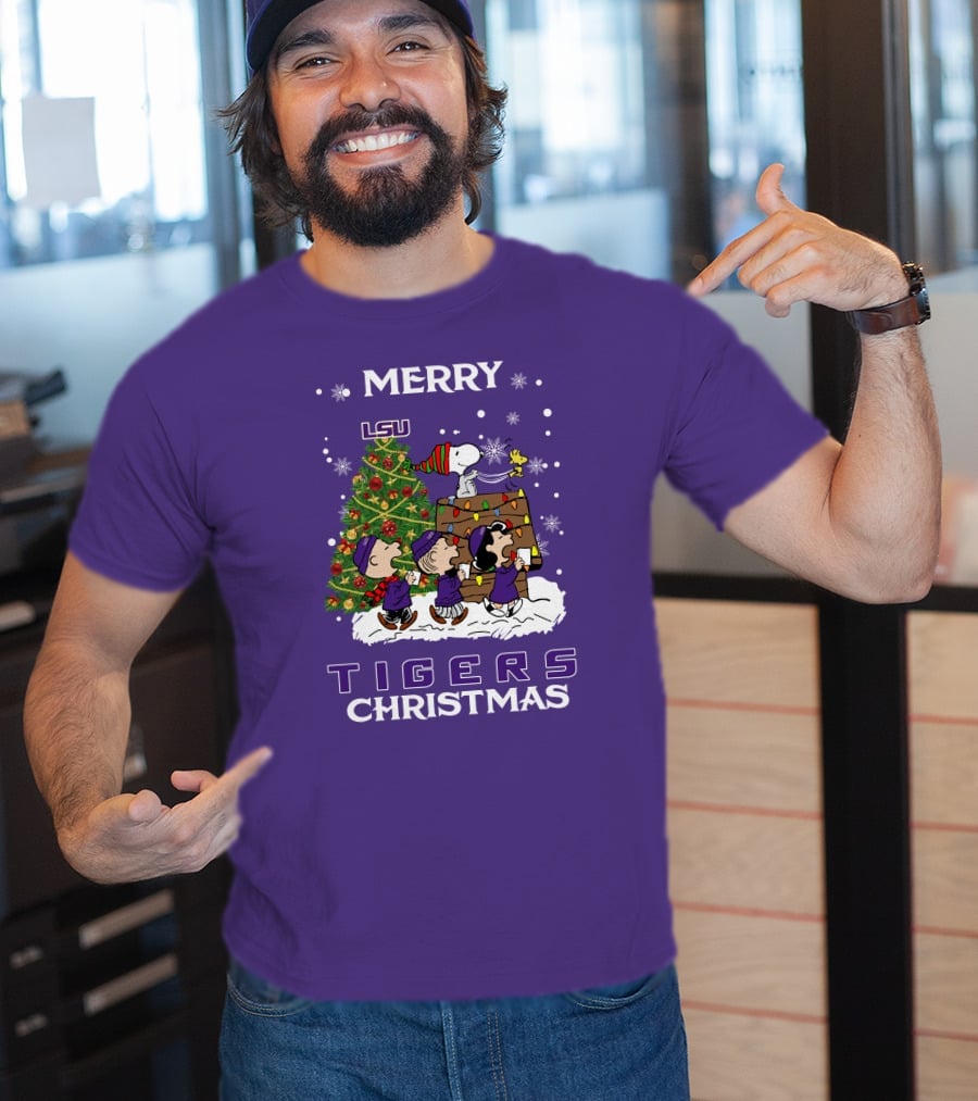 Lsu Tigers Merry Christmas Snoopy Christmas Tree Peanuts T-Shirt