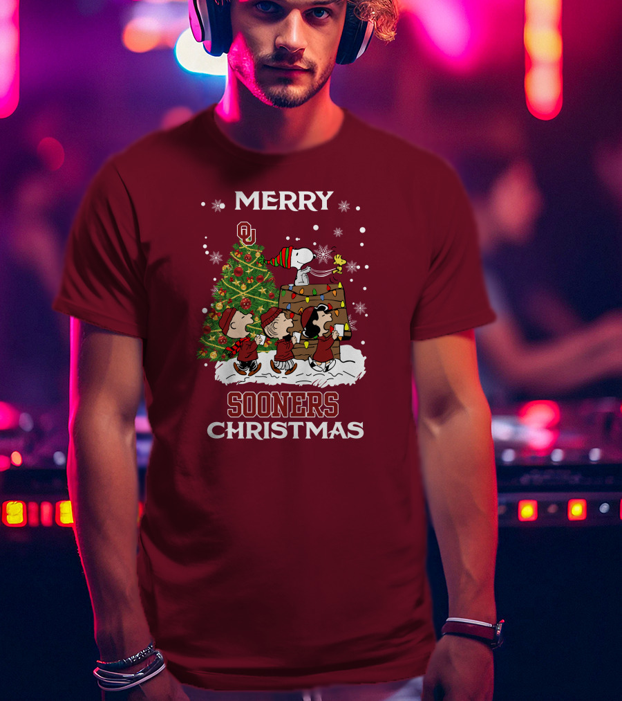 Merry Christmas Snoopy Oklahoma Sooners Christmas Tree Peanuts T-Shirt