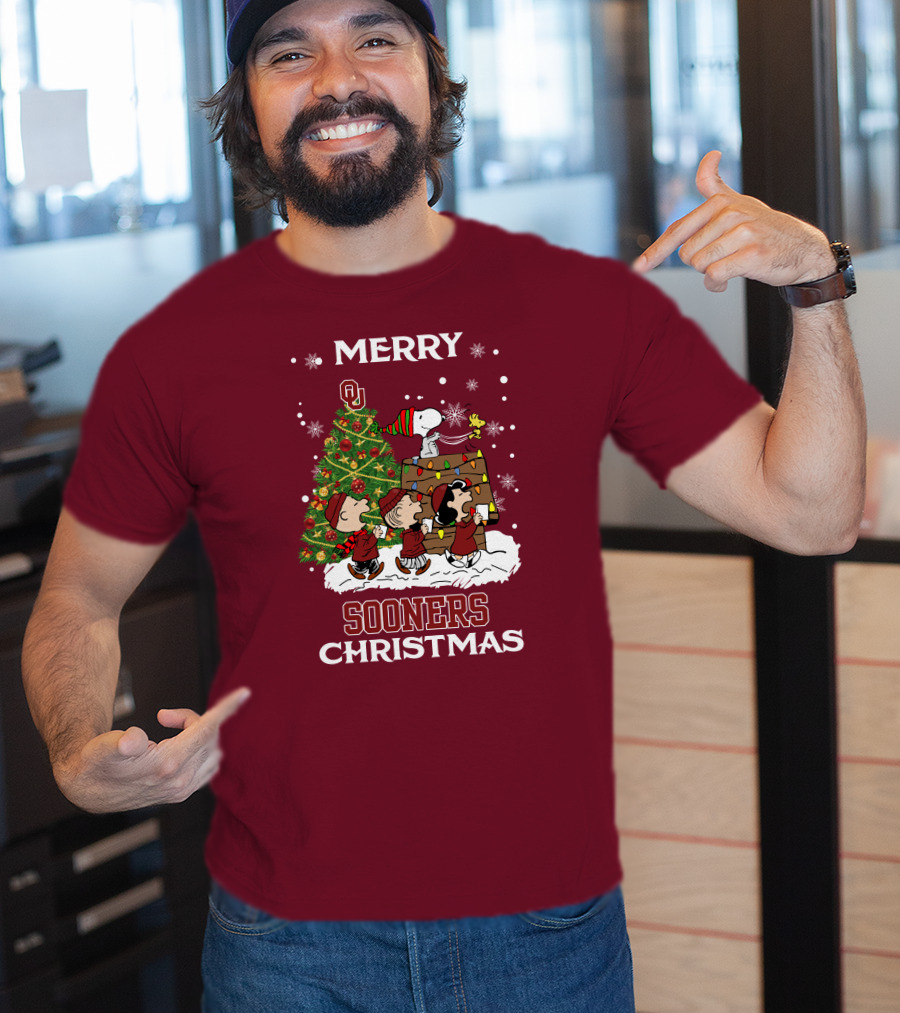 Merry Christmas Snoopy Oklahoma Sooners Christmas Tree Peanuts T-Shirt