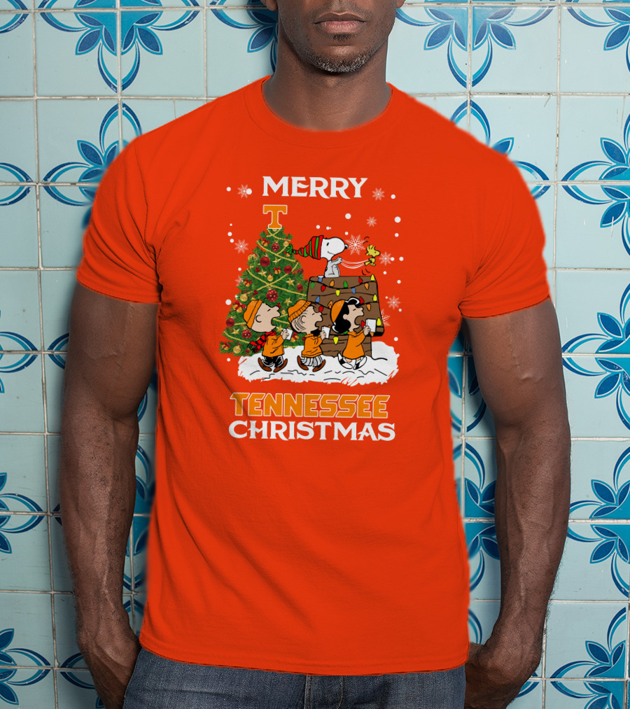Merry Tennessee Christmas Peanuts Tree With Snoopy And Friends T-Shirt
