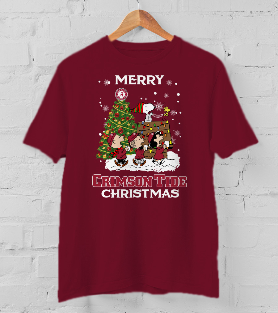 Merry Crimson Tide Christmas Peanuts Alabama Holiday Snowflakes T-Shirt