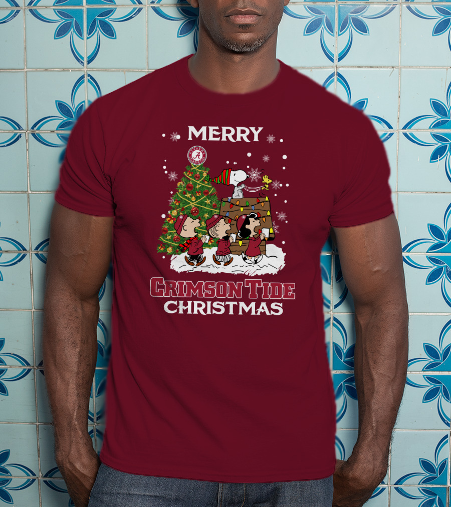 Merry Crimson Tide Christmas Peanuts Alabama Holiday Snowflakes T-Shirt