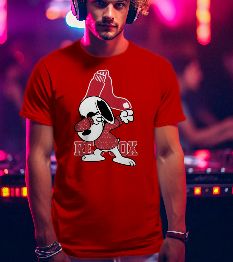 Boston Red Sox Snoopy Dabbing With Red Sox T-Shirt