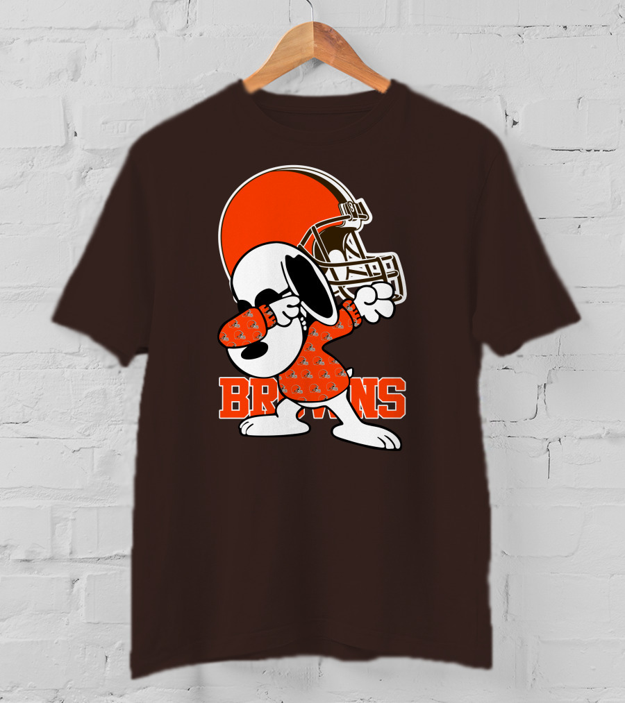 Cleveland Browns Snoopy Dabbing Football Helmet T-Shirt