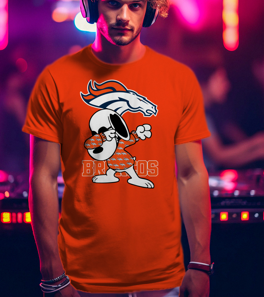 Denver Broncos Snoopy Dabbing Broncos T-Shirt