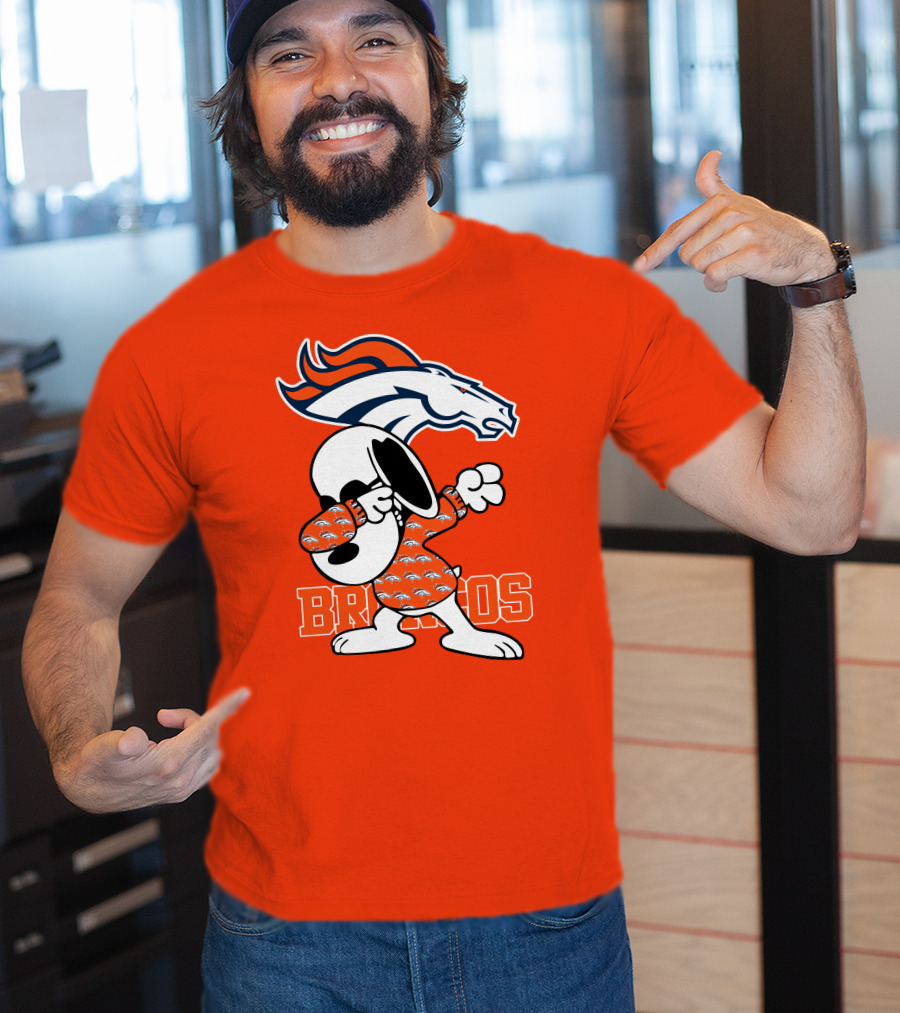 Denver Broncos Snoopy Dabbing Broncos T-Shirt