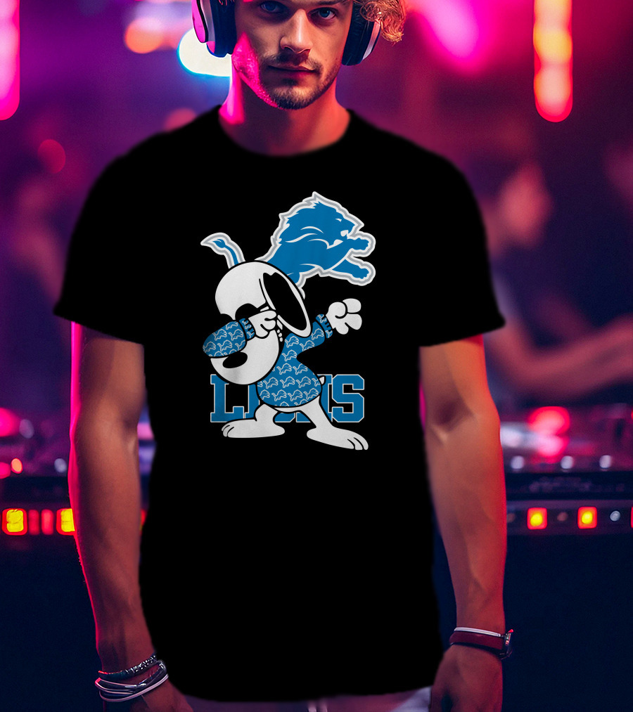 Detroit Lions Snoopy Dabbing Lions Football T-Shirt
