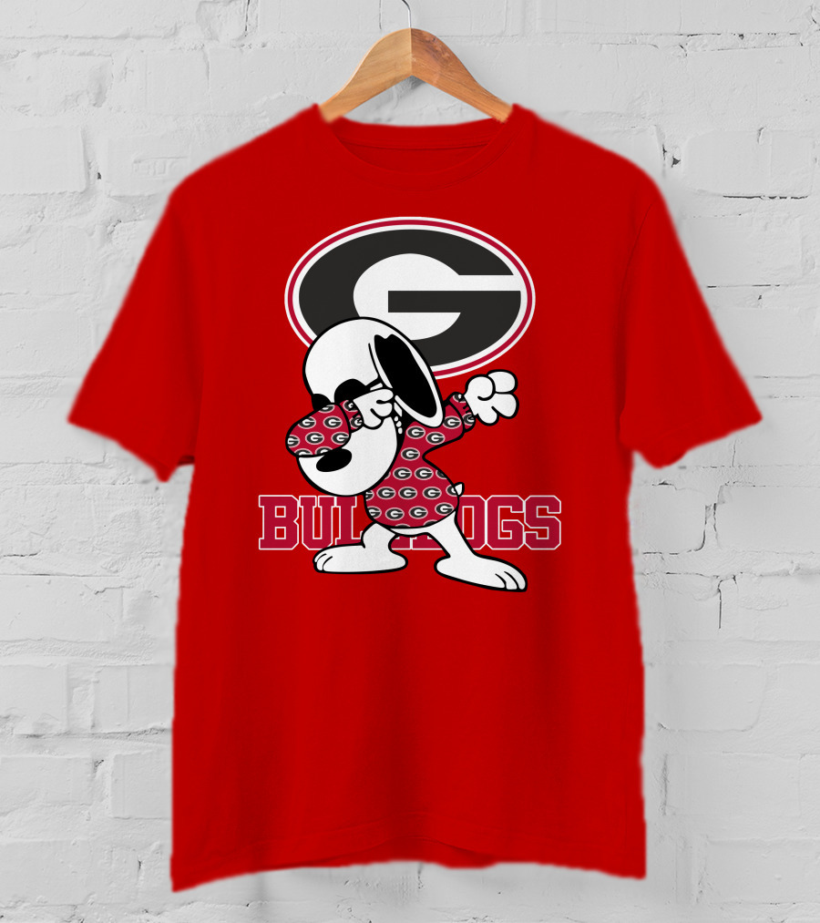 Georgia Bulldogs Snoopy Dabbing University Of Georgia T-Shirt