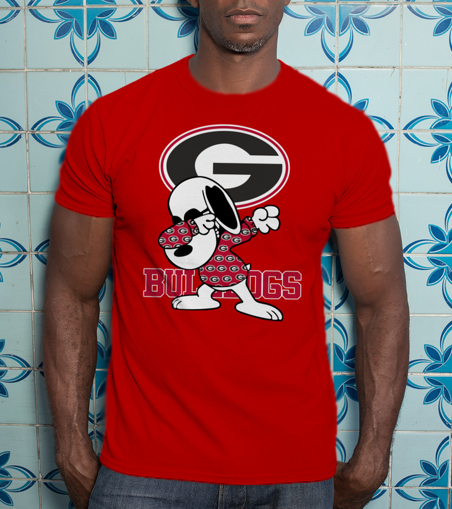 Georgia Bulldogs Snoopy Dabbing University Of Georgia T-Shirt