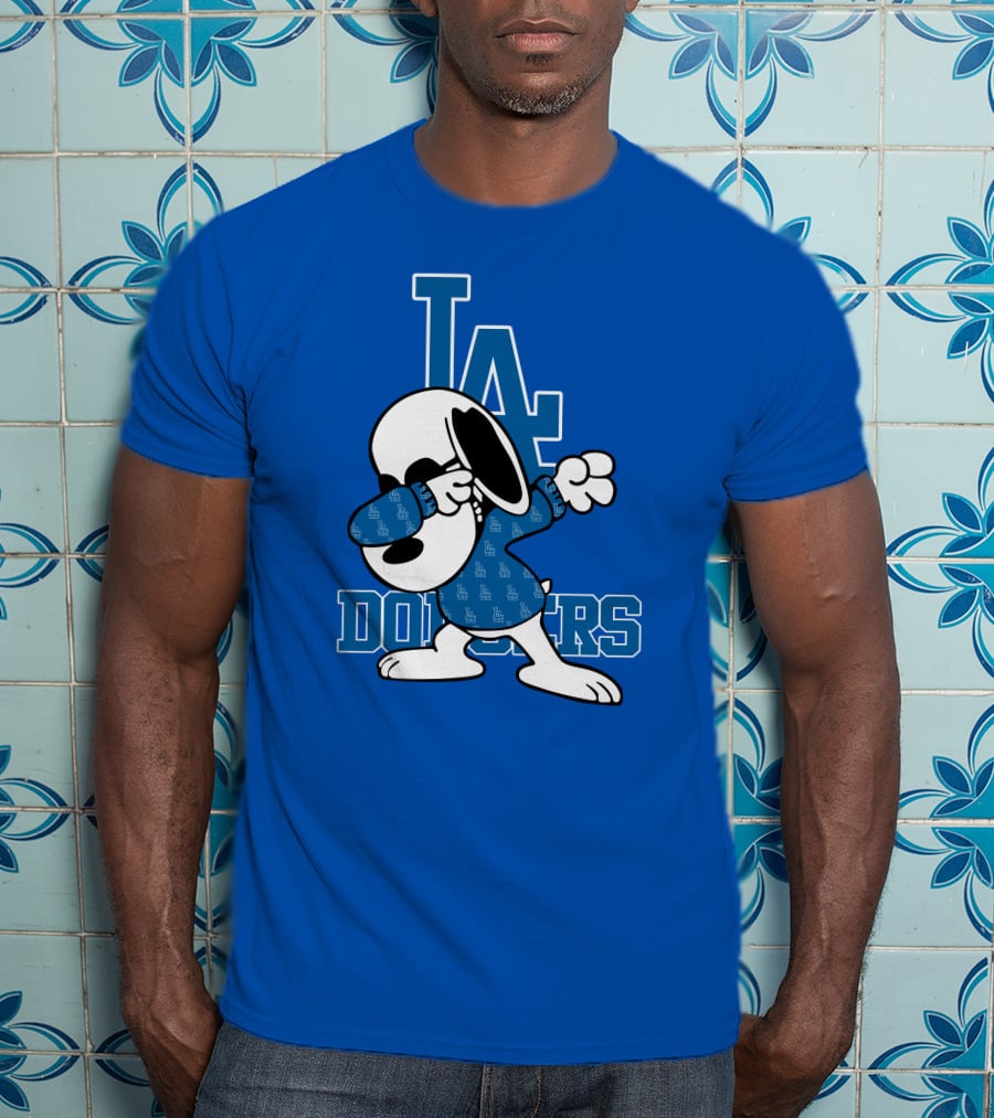 Los Angeles Dodgers Snoopy Dabbing LA T-Shirt