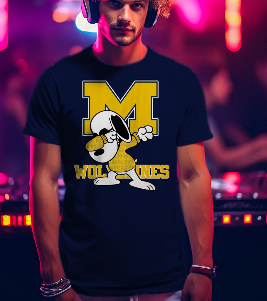 Michigan Wolverines Snoopy Dab With Block M T-Shirt