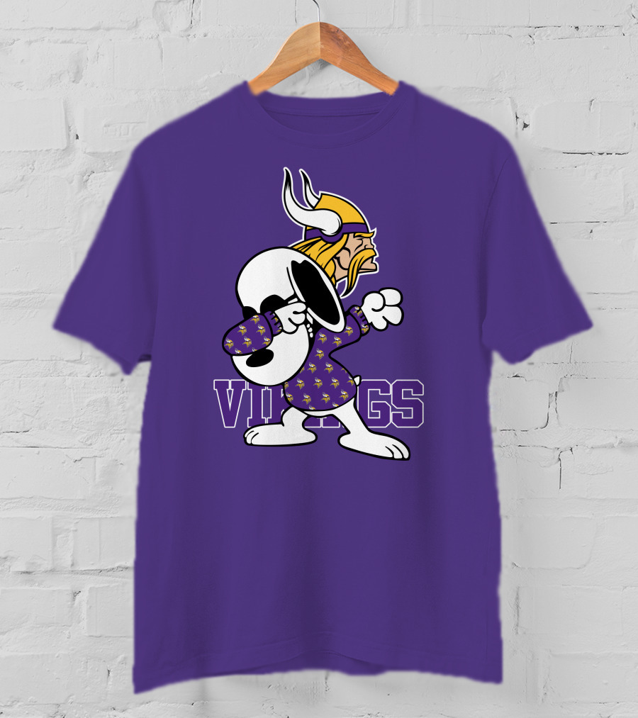 Minnesota Vikings Snoopy Dabbing Peanuts Football Fandom T-Shirt