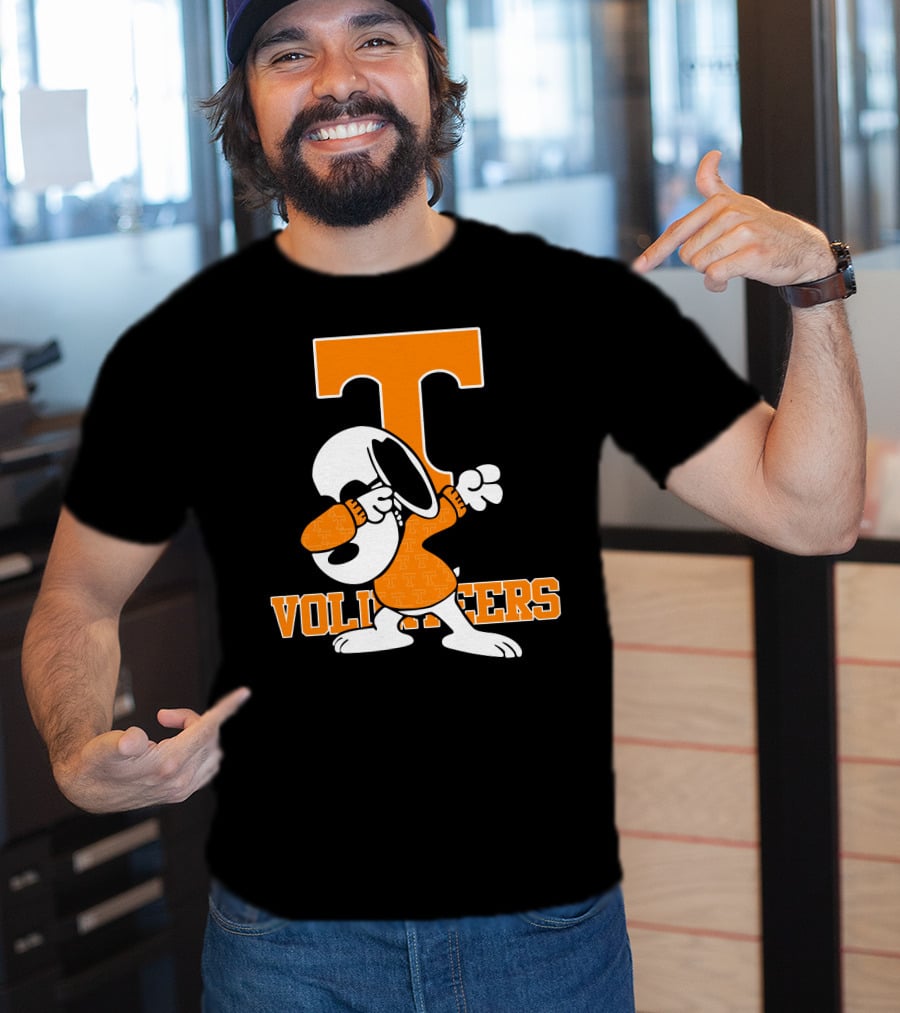Tennessee Volunteers Snoopy Dabbing T-Shirt