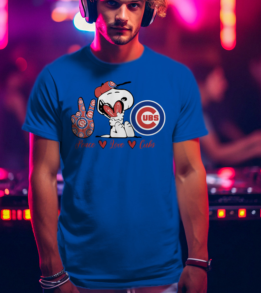 Peace Love Cubs Snoopy Chicago Cubs Baseball T-Shirt