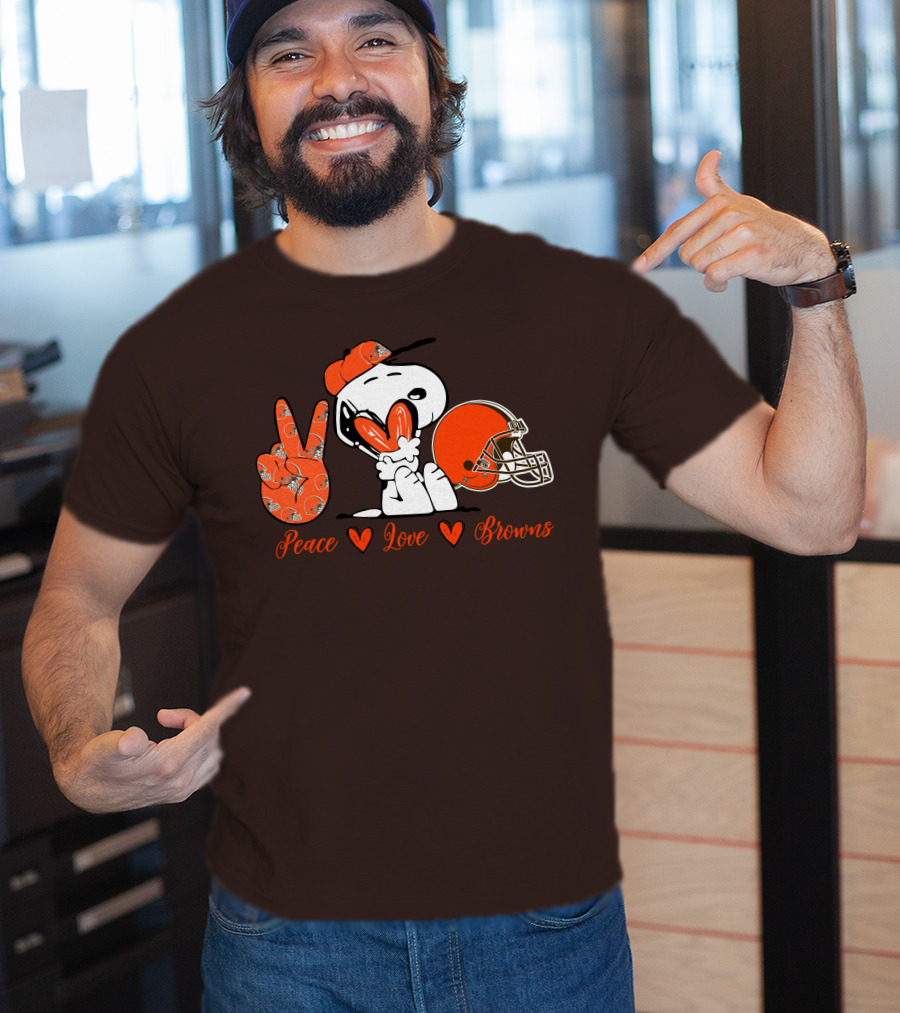Peace Love Browns Snoopy Cleveland Browns Helmet T-Shirt