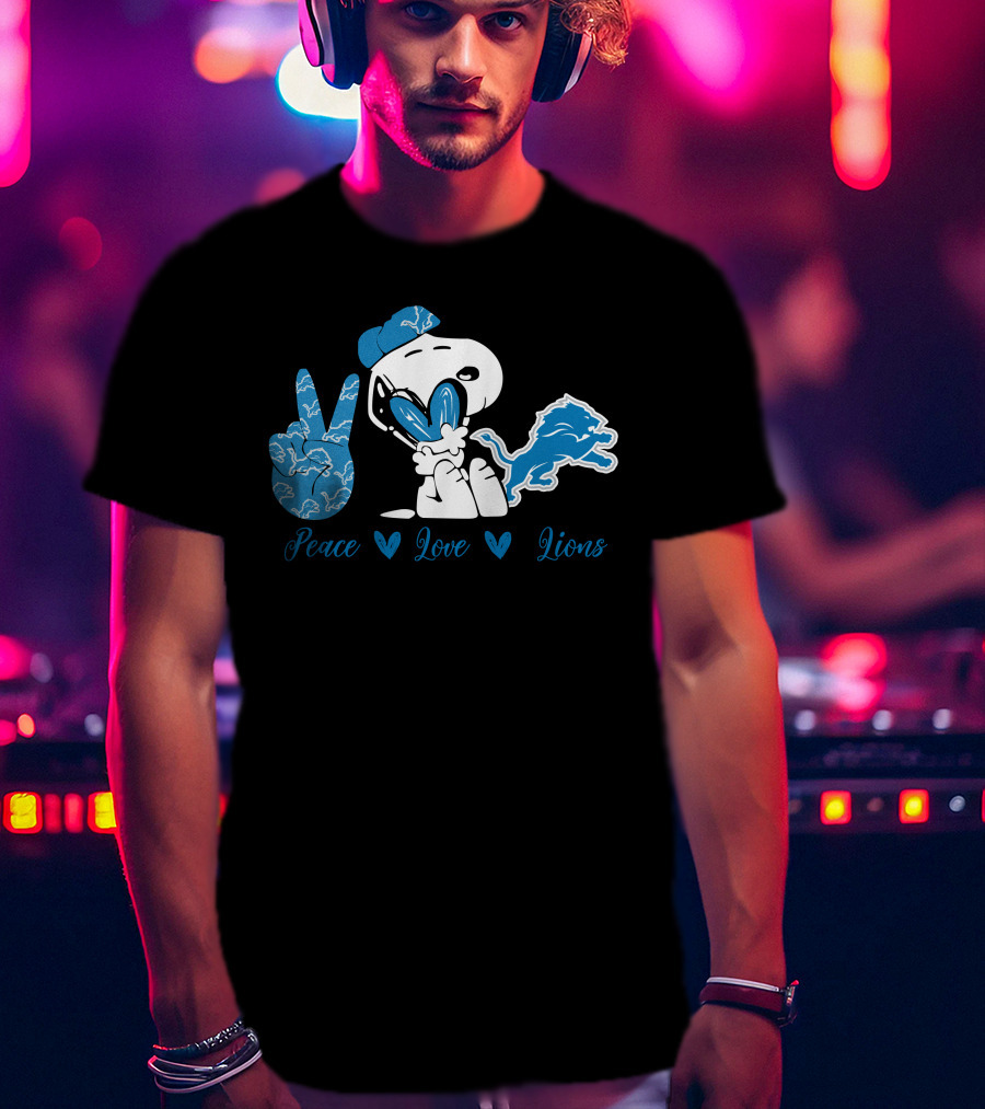 Snoopy Peace Love Lions Detroit Football Team T-Shirt
