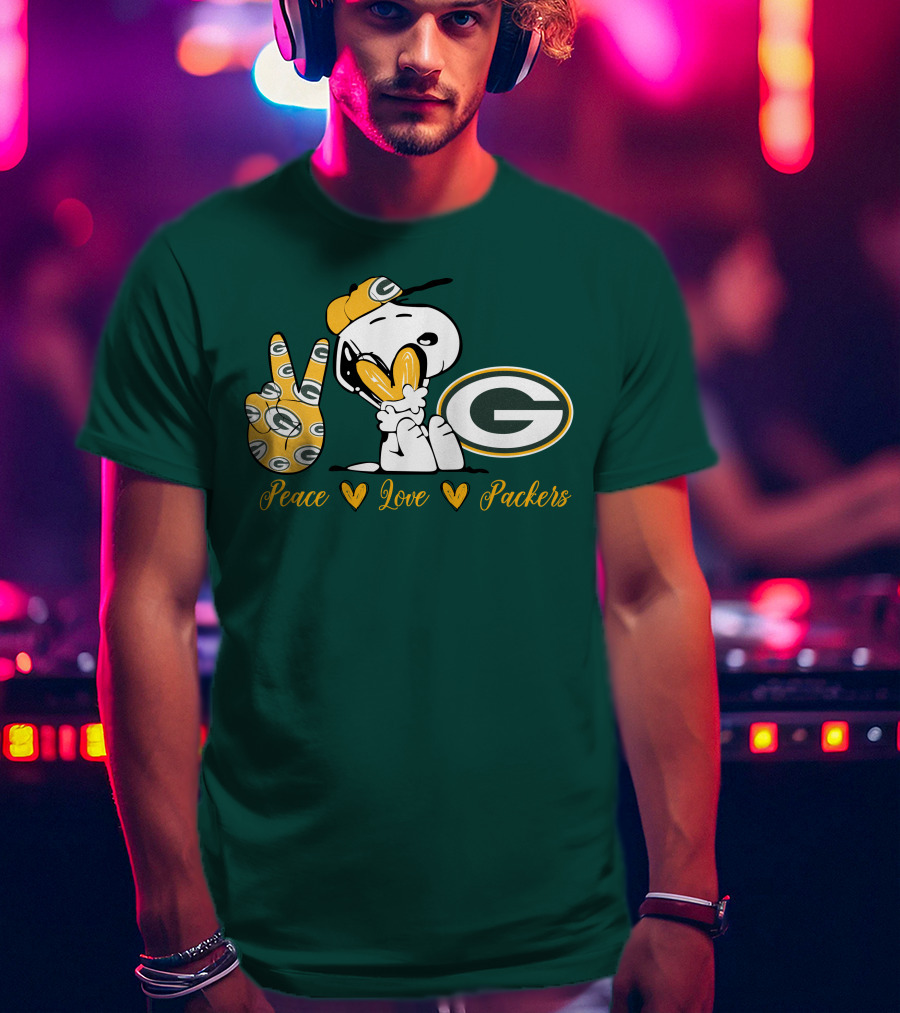 Peace Love Packers Snoopy Green Bay Packers T-Shirt