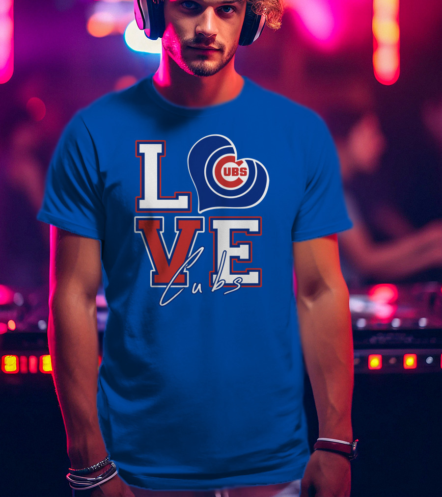 LOVE Cubs Heart Chicago Cubs T-Shirt