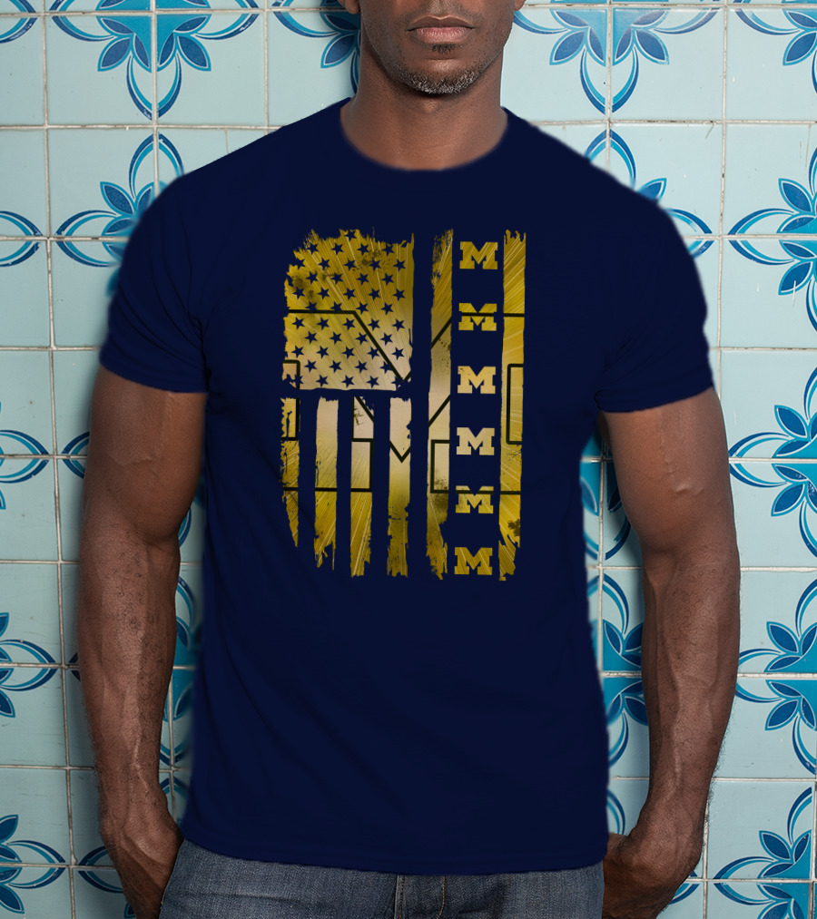 Michigan Wolverines M American Flag T-Shirt