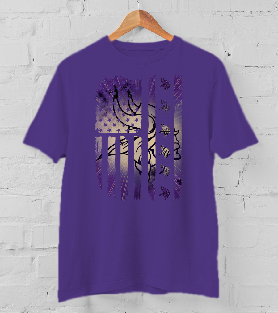 Minnesota Vikings American Flag Stars And Stripes Football Fan T-Shirt