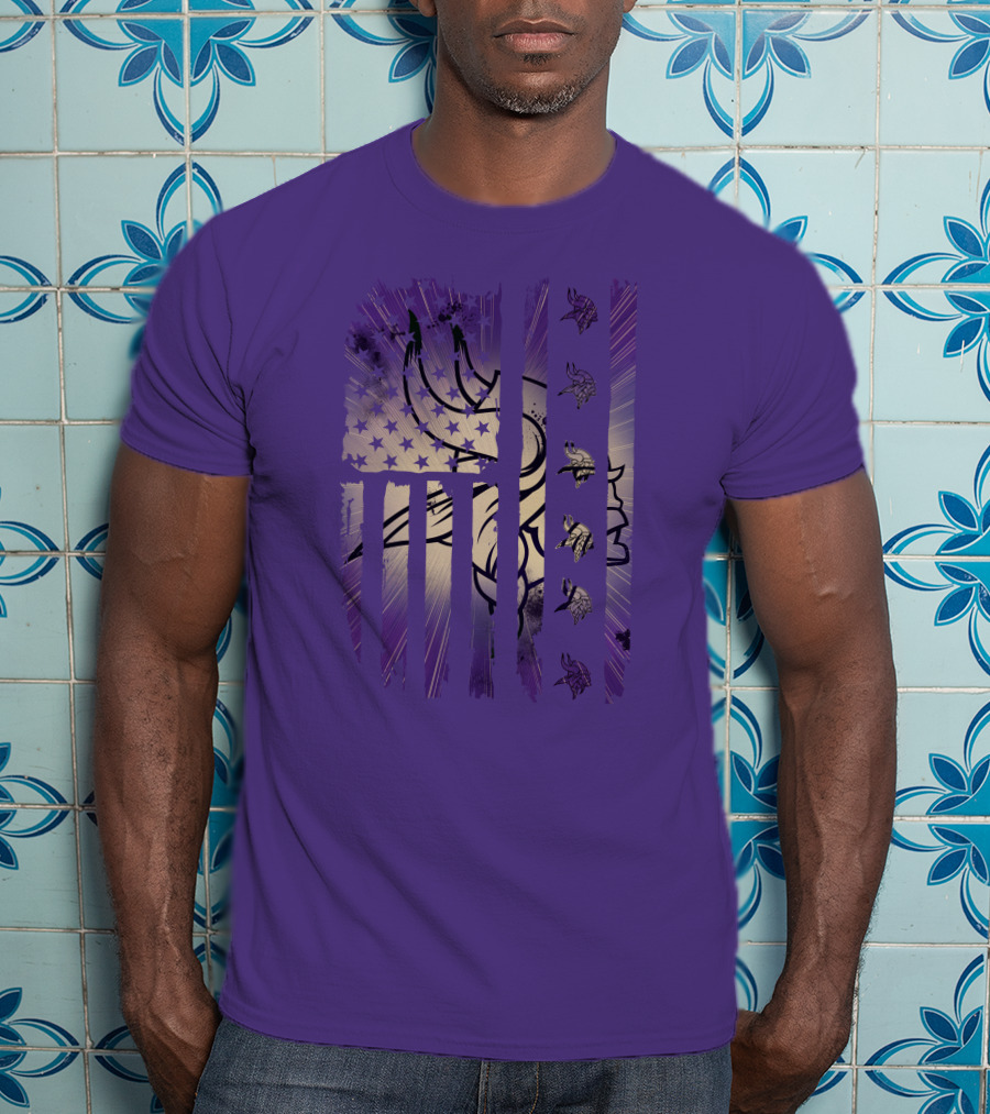 Minnesota Vikings American Flag Stars And Stripes Football Fan T-Shirt