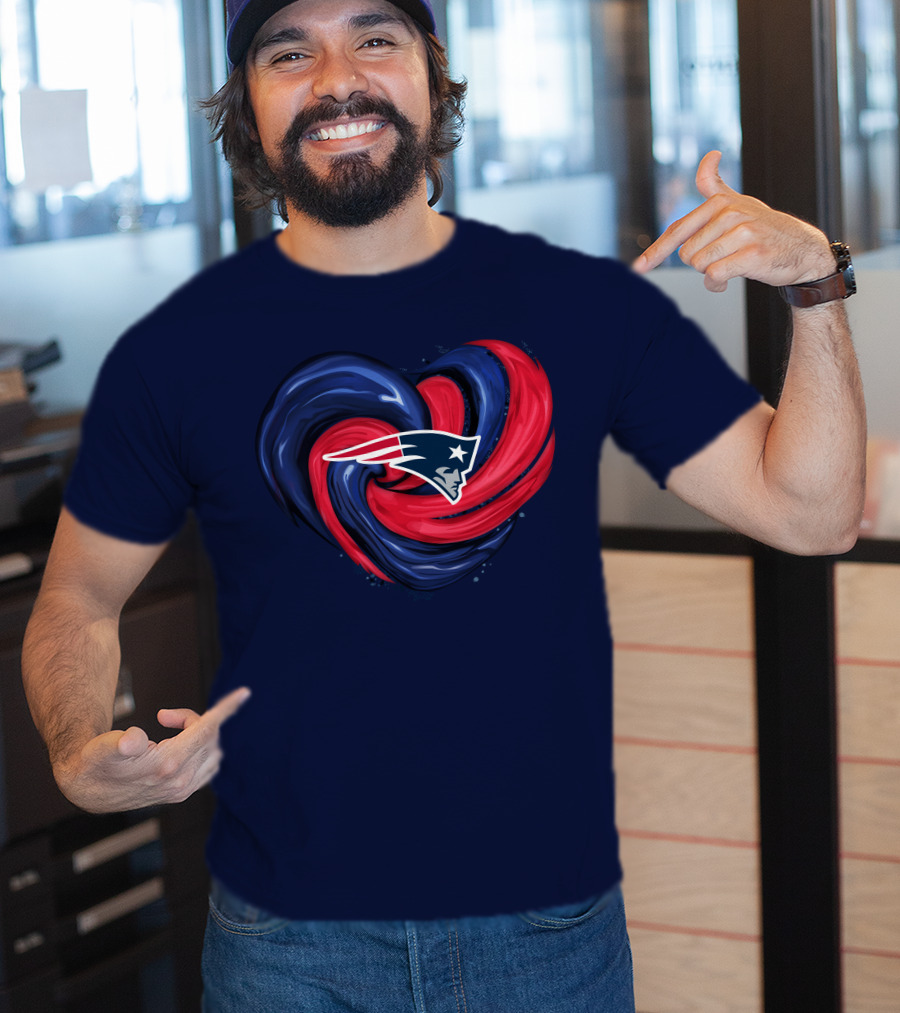 New England Patriots Heart Swirl T-Shirt