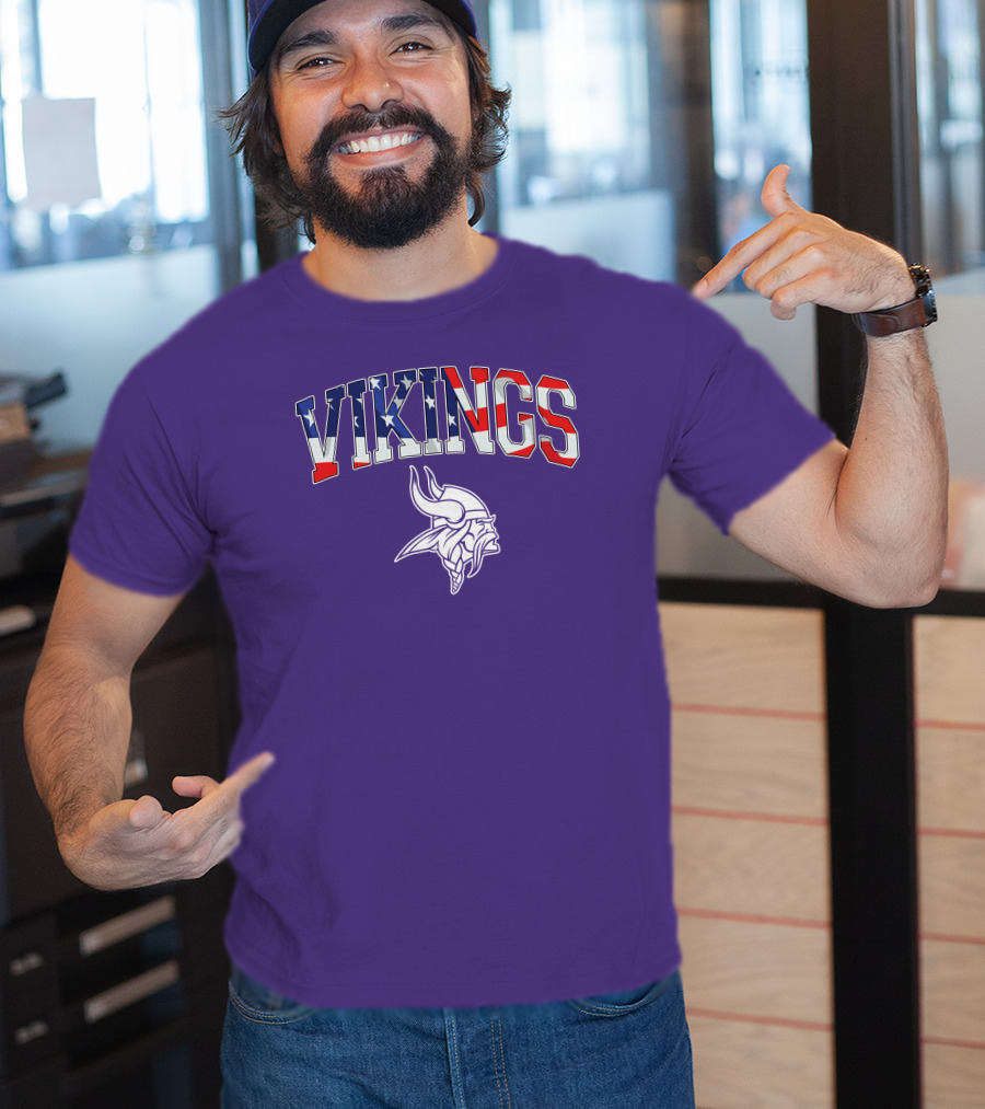 Vikings American Flag Design Minnesota Football Team T-Shirt