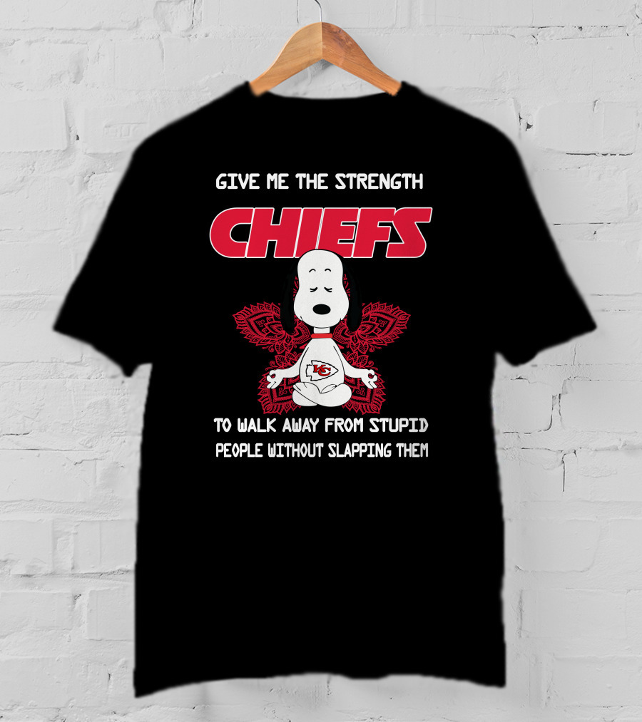 Kansas City Chiefs Snoopy Give Me The Strength To Walk Away From Stupid People Without Slapping Them Yoga T-Shirt