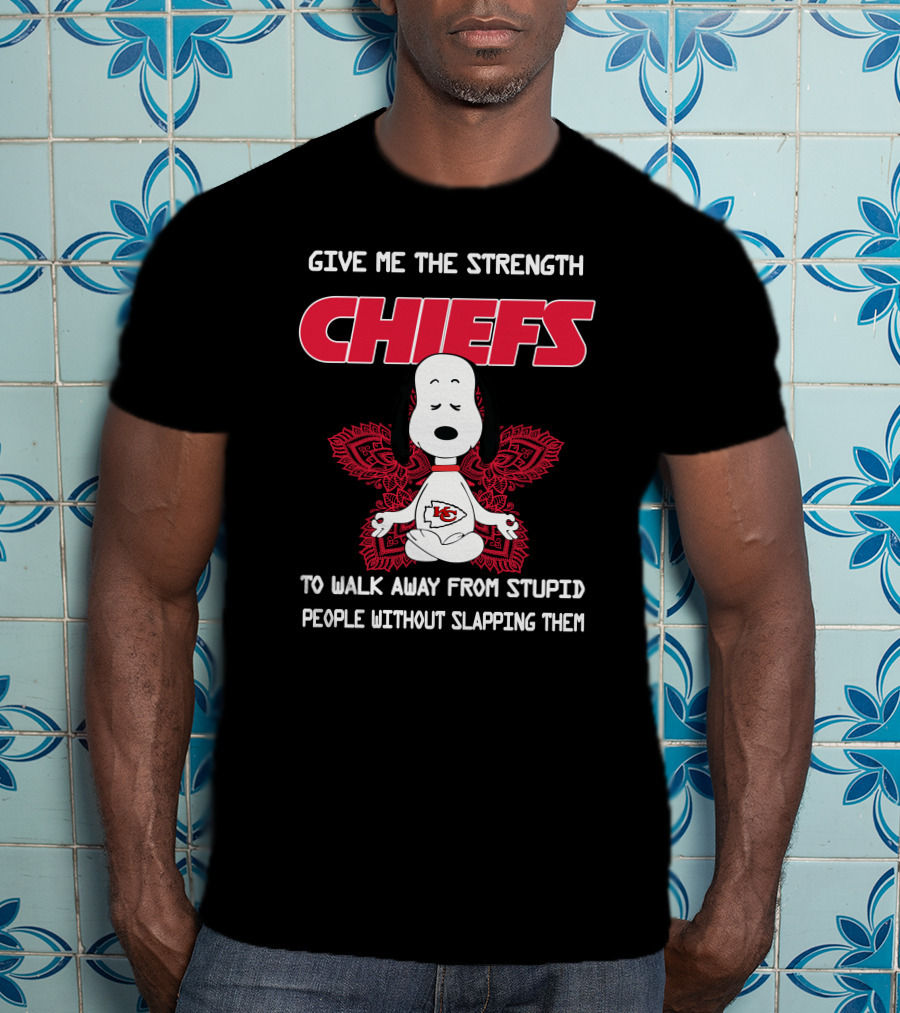 Kansas City Chiefs Snoopy Give Me The Strength To Walk Away From Stupid People Without Slapping Them Yoga T-Shirt