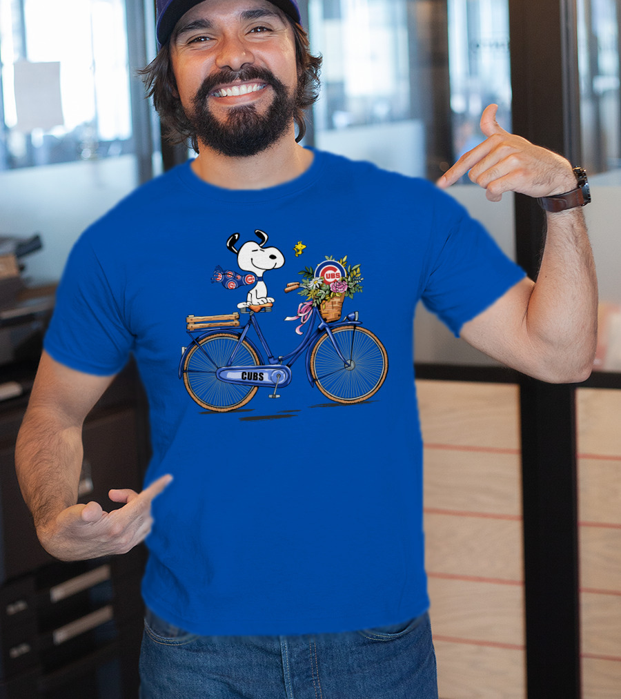 Chicago Cubs Snoopy On Bicycle With Flowers And Woodstock T-Shirt