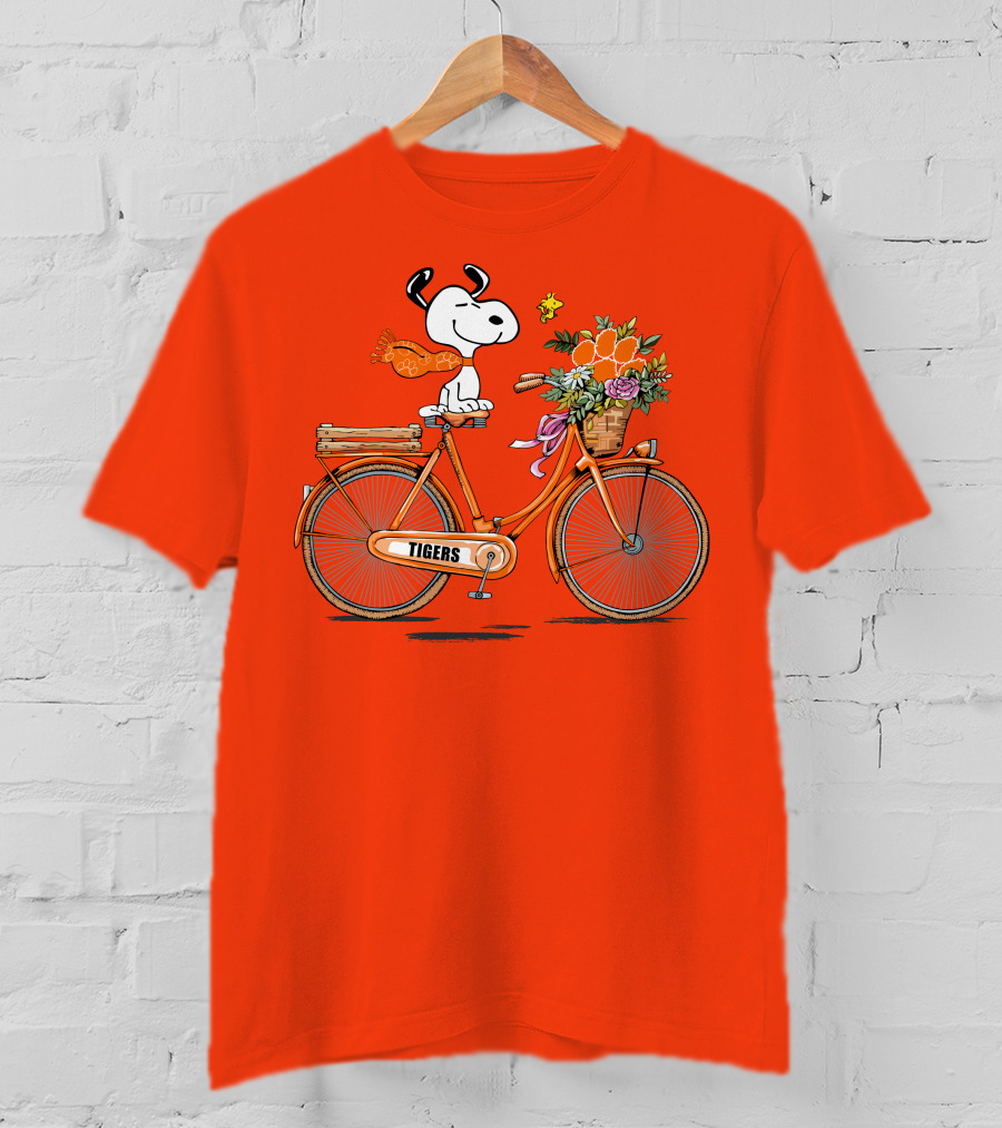 Clemson Tigers Snoopy Woodstock Bicycle Flowers T-Shirt