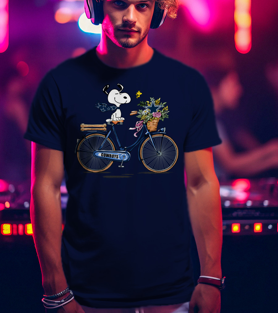 Dallas Cowboys Snoopy On Bicycle With Flowers And Star Basket T-Shirt