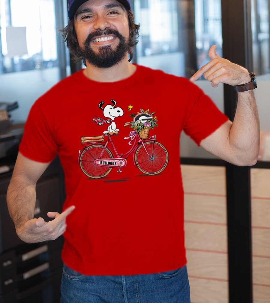 Georgia Bulldogs Snoopy Riding Bike With Flowers T-Shirt