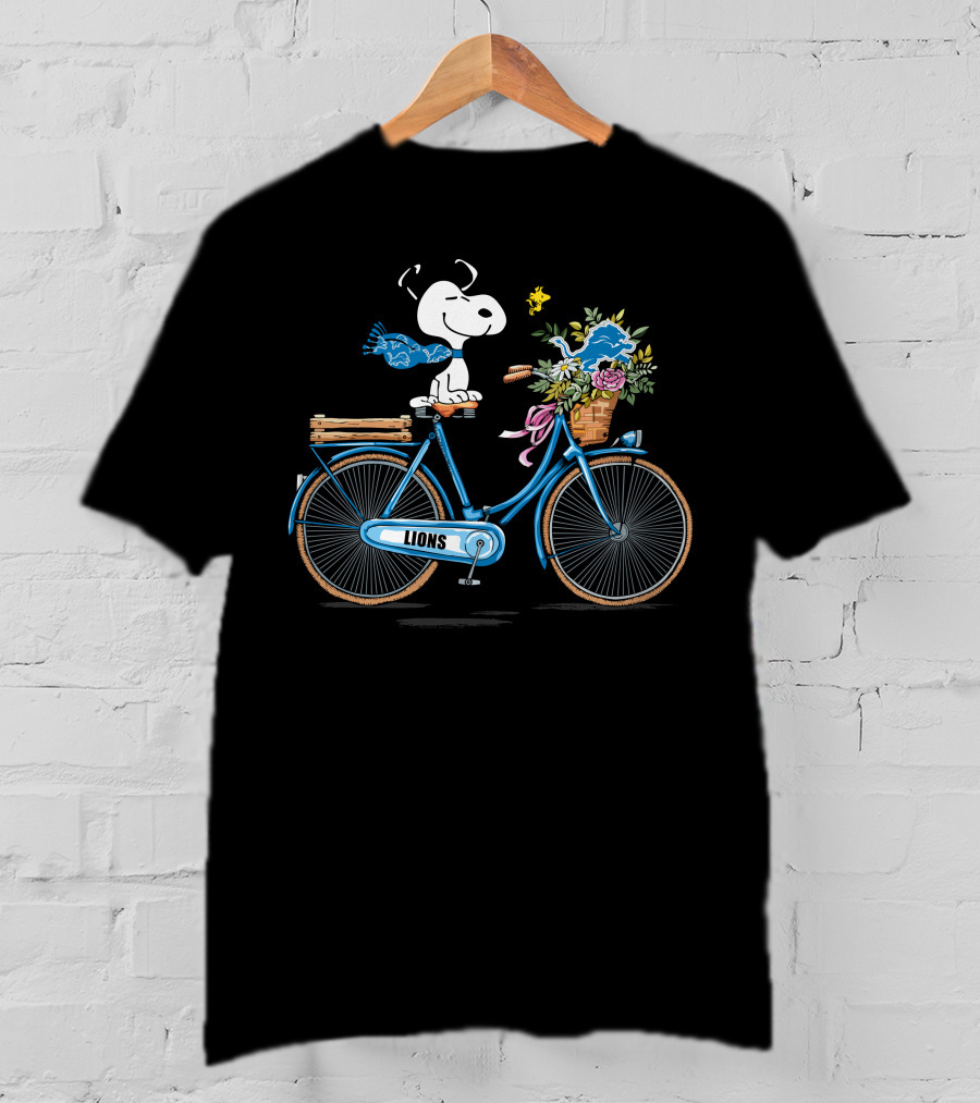 Detroit Lions Snoopy On Bicycle With Woodstock And Flowers T-Shirt