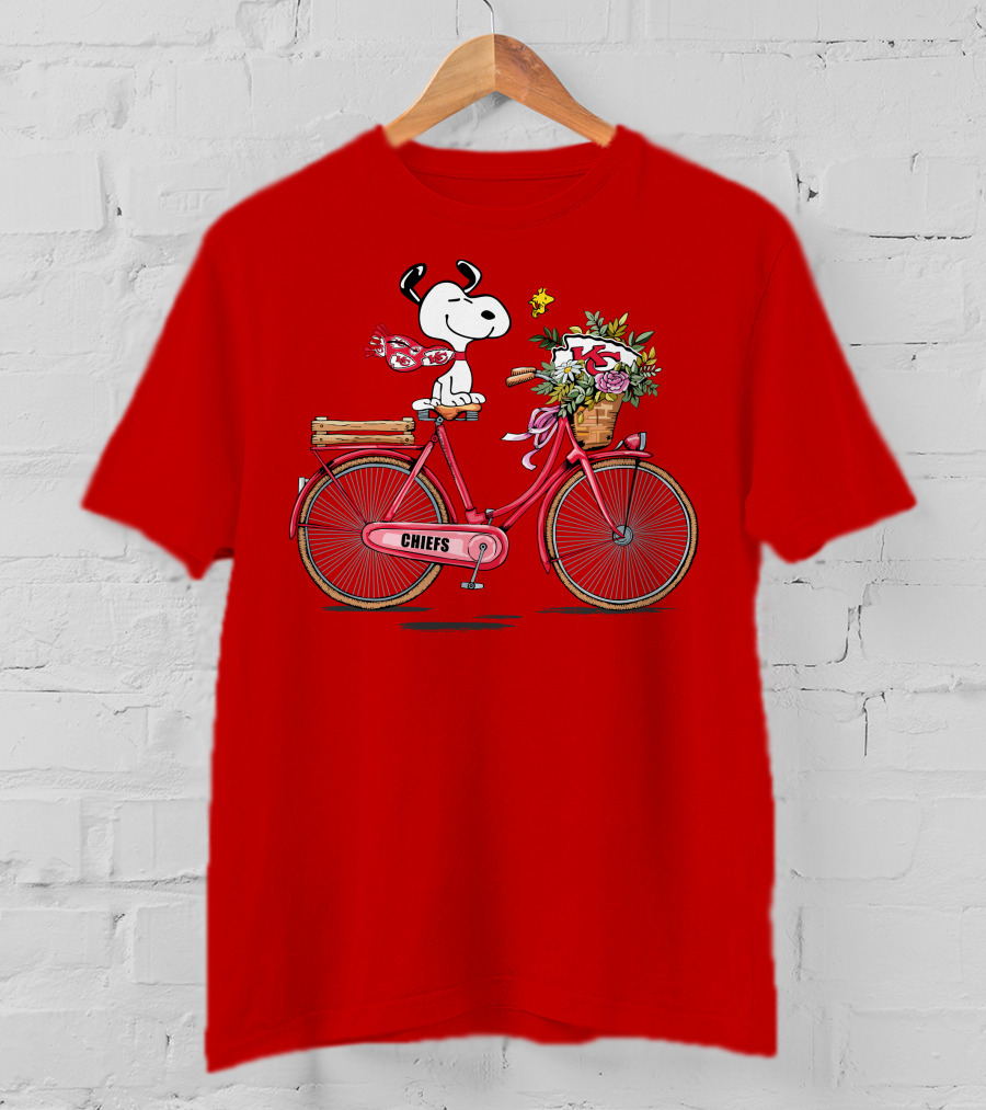 Kansas City Chiefs Snoopy Bicycle Flowers T-Shirt