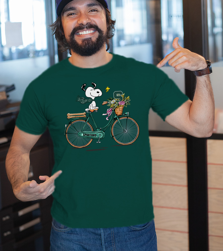 Michigan State Spartans Snoopy On Bicycle With Flowers T-Shirt