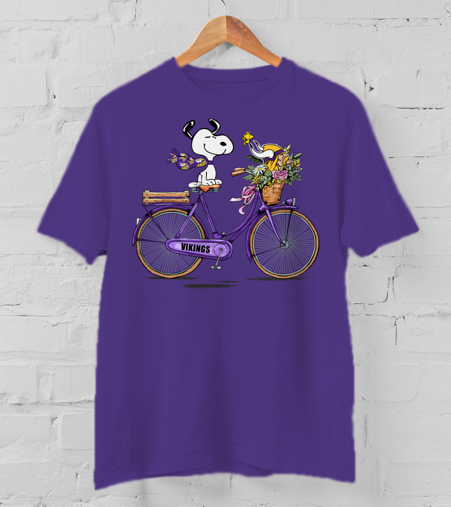 Minnesota Vikings Snoopy Woodstock Bicycle Adventure T-Shirt