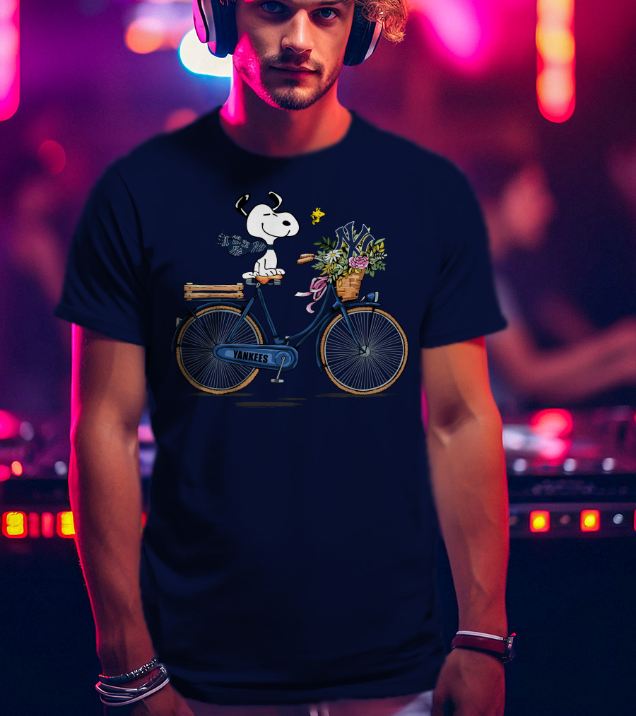 New York Yankees Snoopy On Bicycle With Woodstock And Flowers T-Shirt