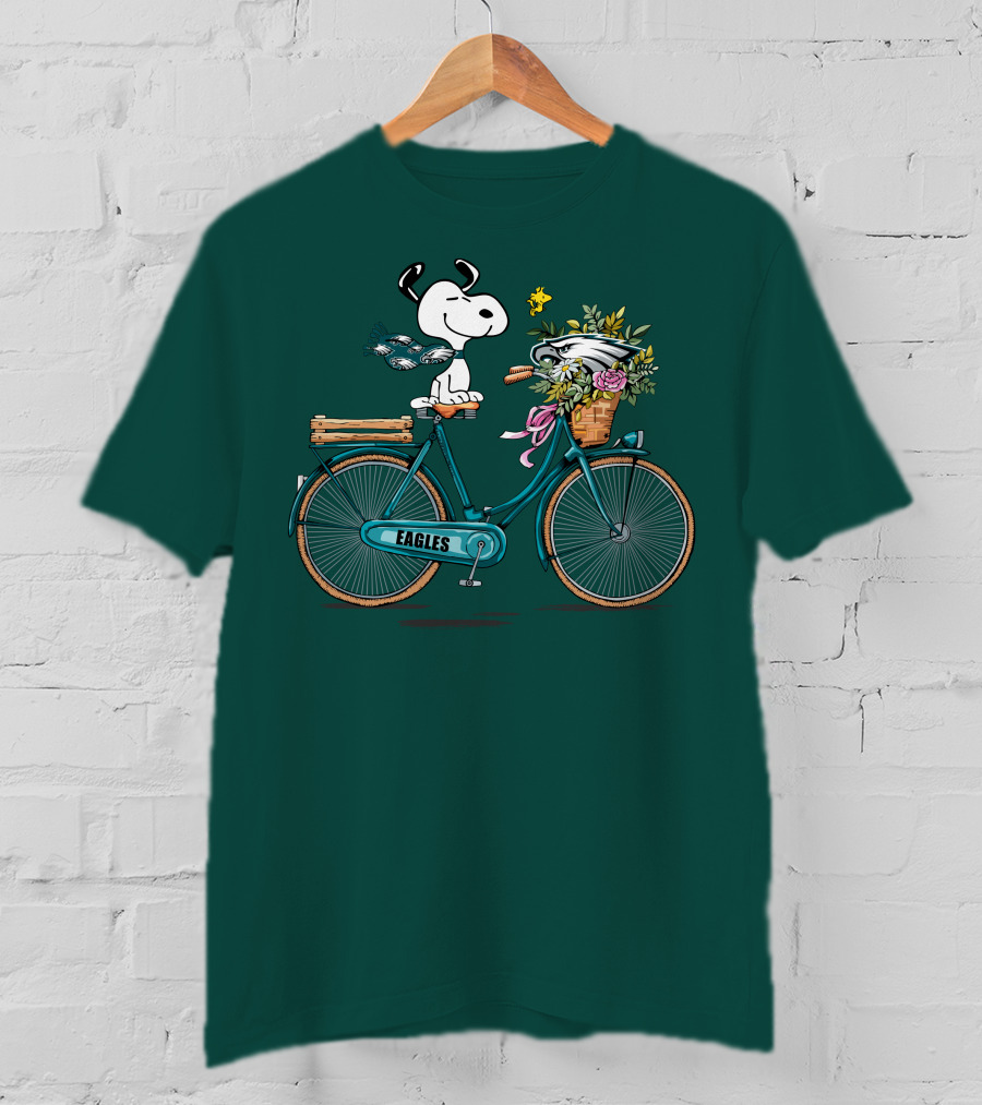 Philadelphia Eagles Snoopy Bicycle Flower Basket T-Shirt