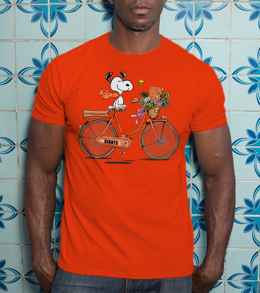 San Francisco Giants Snoopy On Bicycle With Flowers T-Shirt