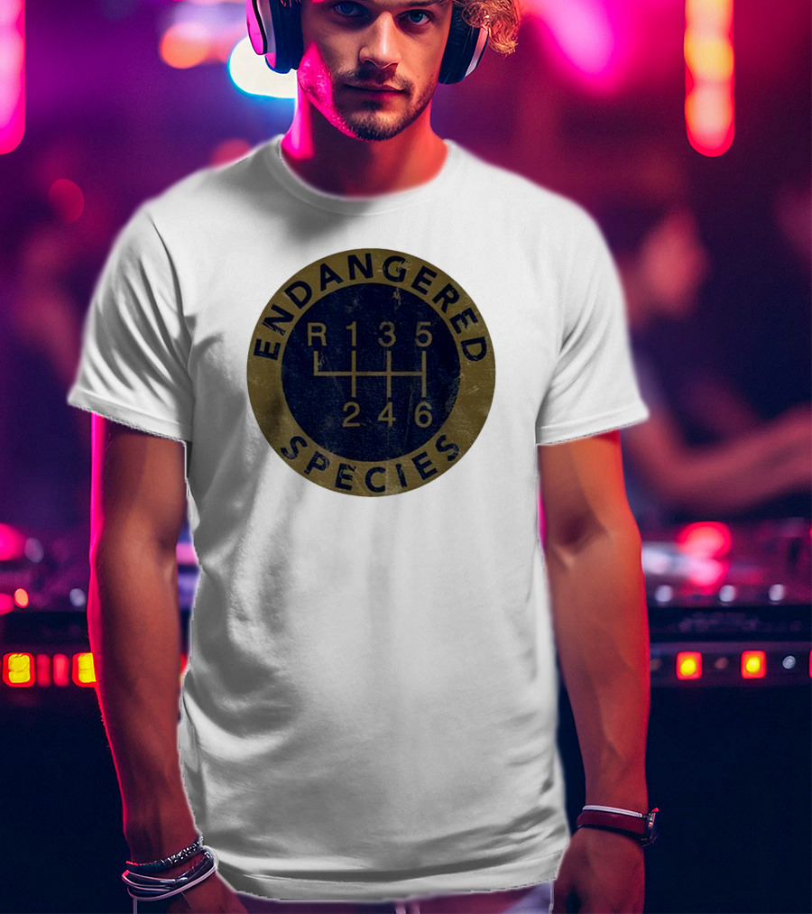 Endangered Species R 135246 Vintage Gear Shift Emblem T-Shirt