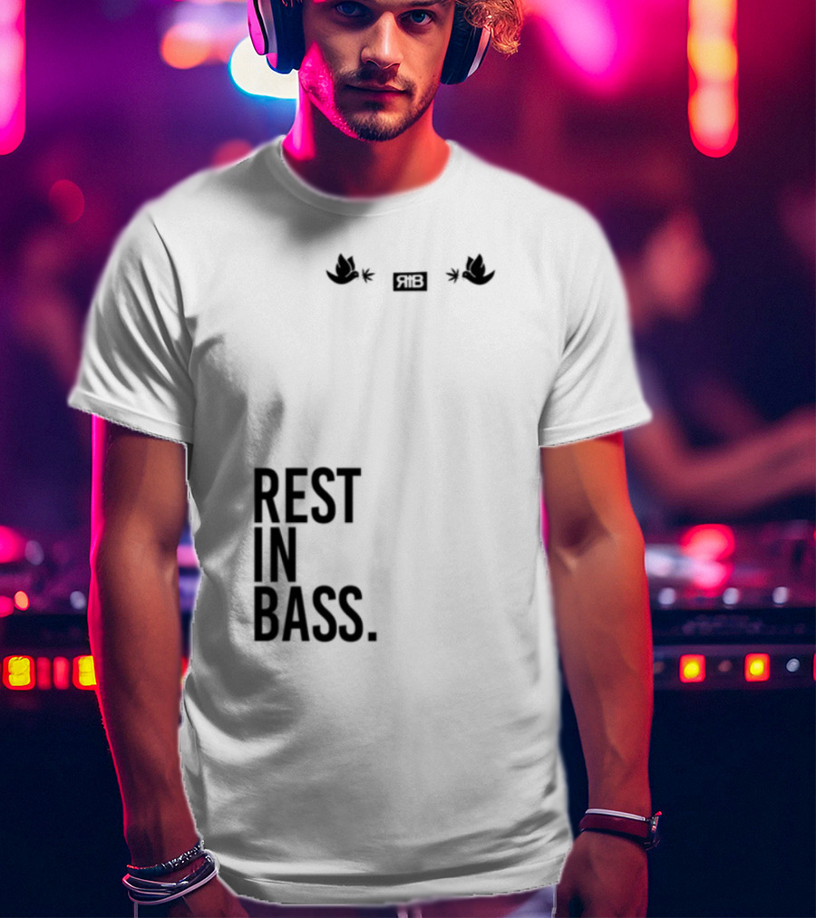 Rest In Bass Che Flying High Peace Symbol Headphones Star Elements T-Shirt