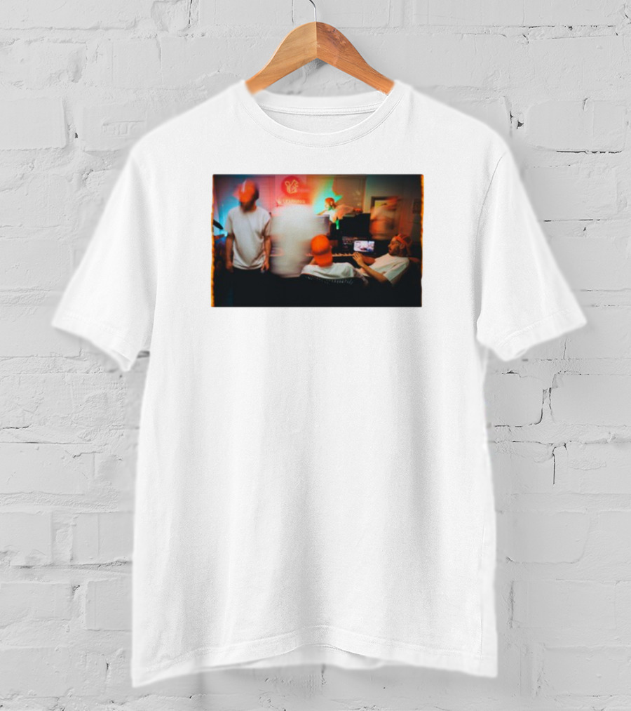 "Evidence Unlearning Studio Orange Hat Musicians In Creative Space" T-Shirt
