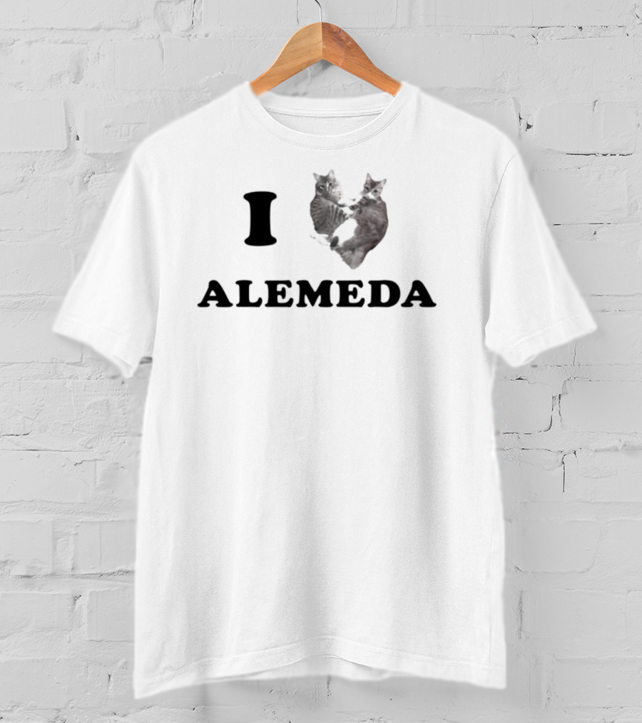 I Love Alameda Cat Heart Design T-Shirt